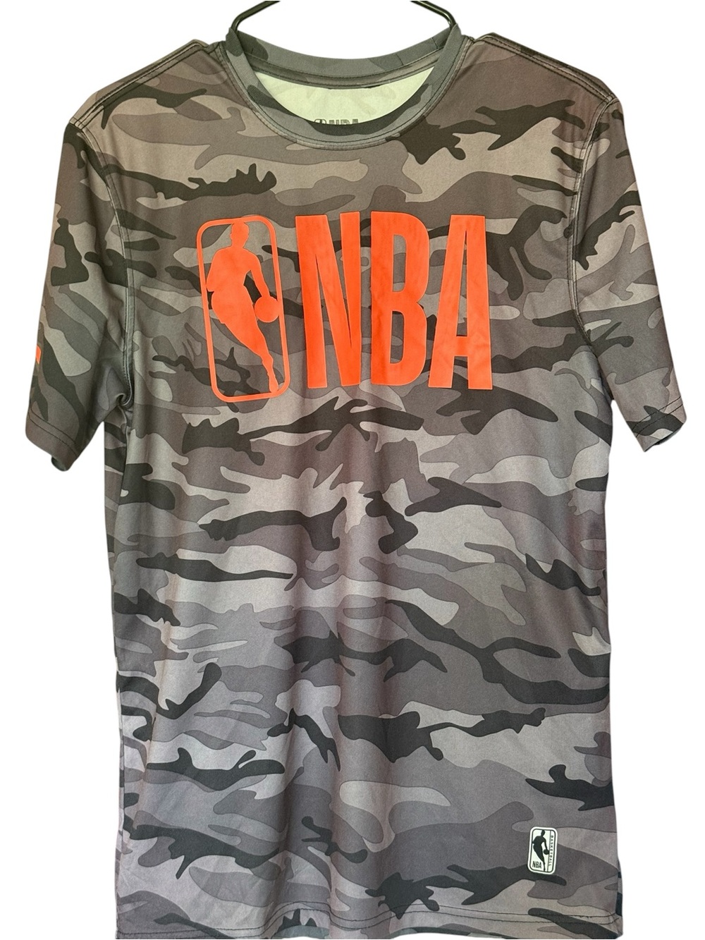 NBA Men's Gray Camo Tee with Bright Orange Logo Size Small Great condition